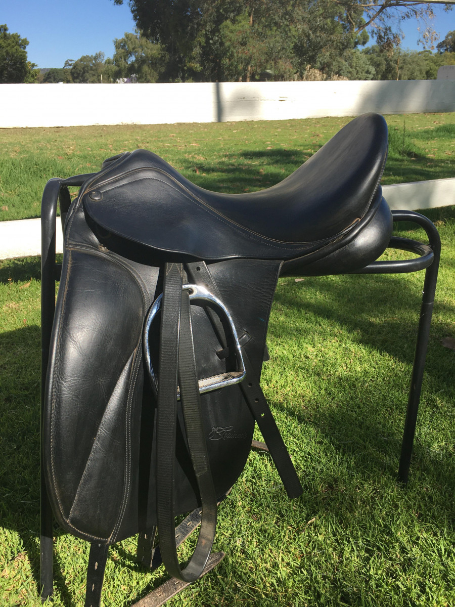 Beautiful Trainers Jessica Dressage Saddle Mounted – 16.5inch