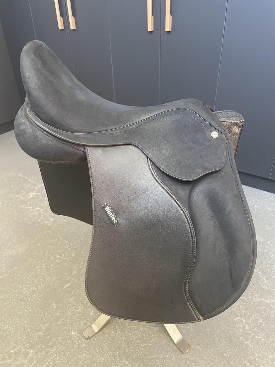 Wintec Pony All-purpose 2000 – 16” suede seat