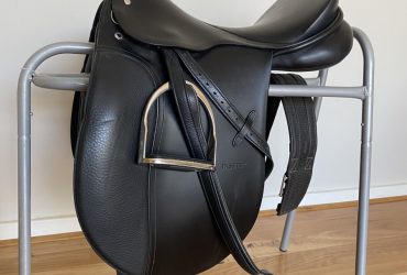 Passier Corona Dressage Saddle 17.5” (new condition)