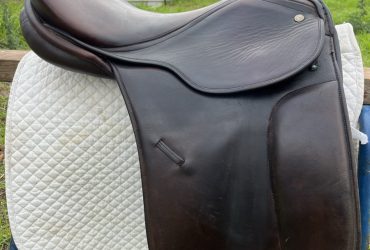 Kieffer Grand Prix dressage saddle 18 inch