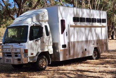 3/4 Horse 2007 Mitsubish Truck in excellent condition.