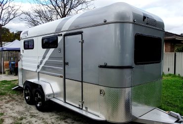 3HAL WITH FRONT STORAGE