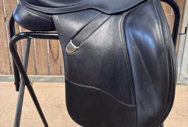 Bates Dressage Wide Saddle