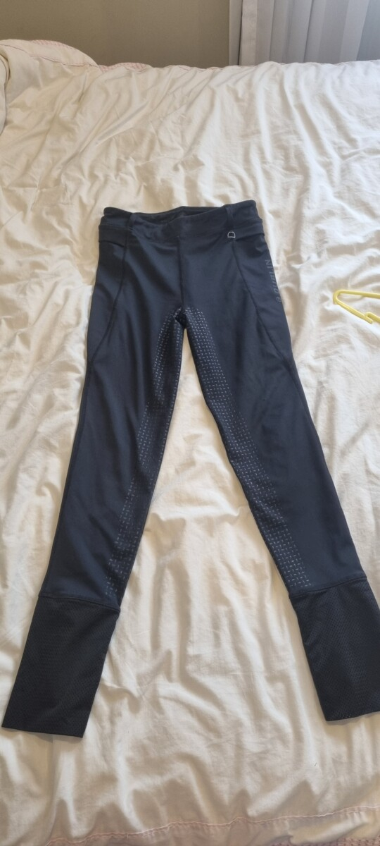 Good condition second hand everyday riding boots and jodhpurs/leggings