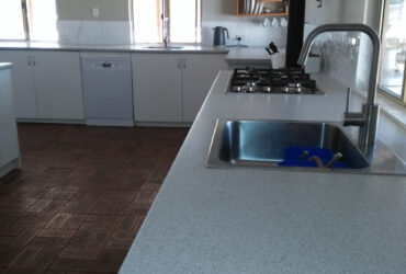 Stunning horse property with 4 x 2 house just one hour south of Armadale.