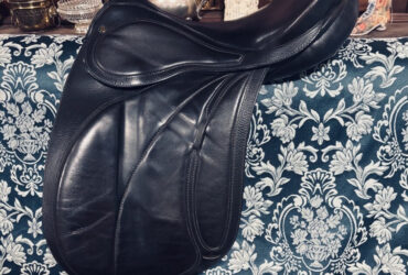 Bates Prix St George dressage saddle 17.5inch Black