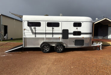 Apache 3HAL Compact Camper