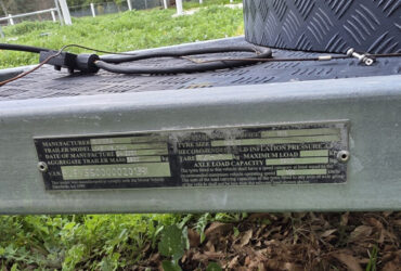 Horse float, double, straight load wide body